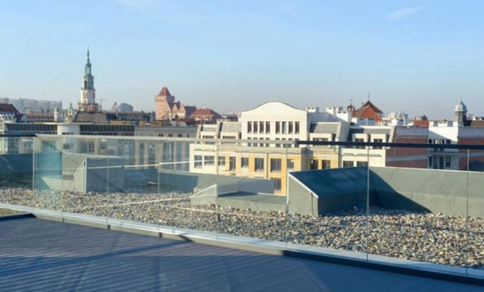 Apartemen studio 35 m² dengan 1 kamar mandi pribadi di Pusat Kota Poznan Bagian luar foto
