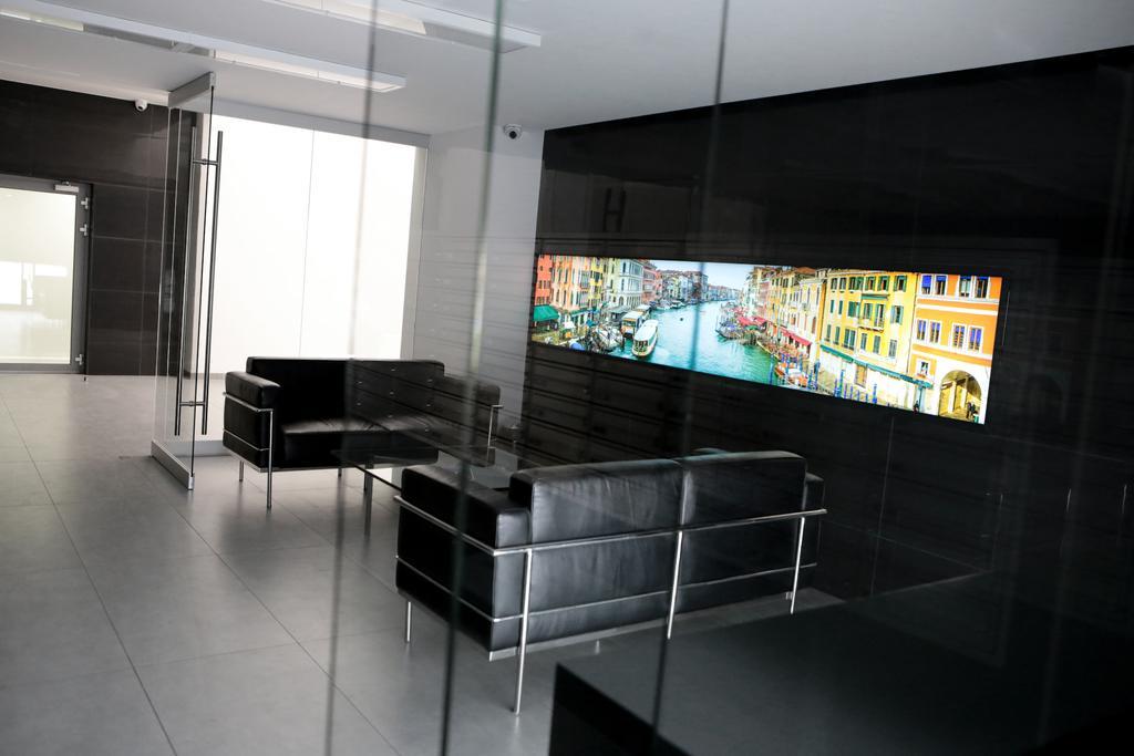 Apartemen studio 35 m² dengan 1 kamar mandi pribadi di Pusat Kota Poznan Bagian luar foto