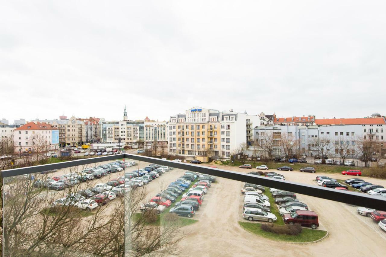 Apartemen studio 35 m² dengan 1 kamar mandi pribadi di Pusat Kota Poznan Bagian luar foto