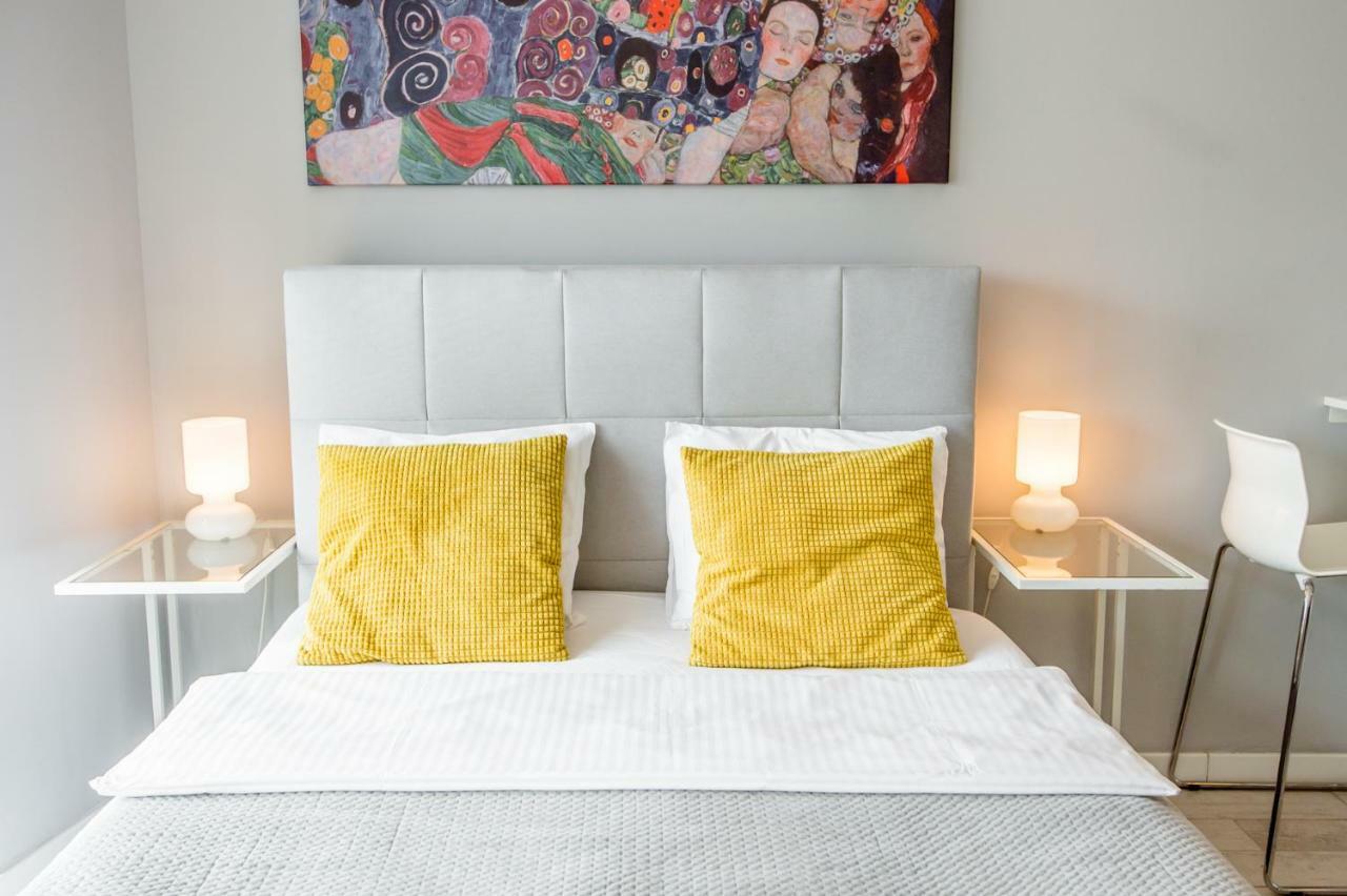 Apartemen studio 35 m² dengan 1 kamar mandi pribadi di Pusat Kota Poznan Bagian luar foto